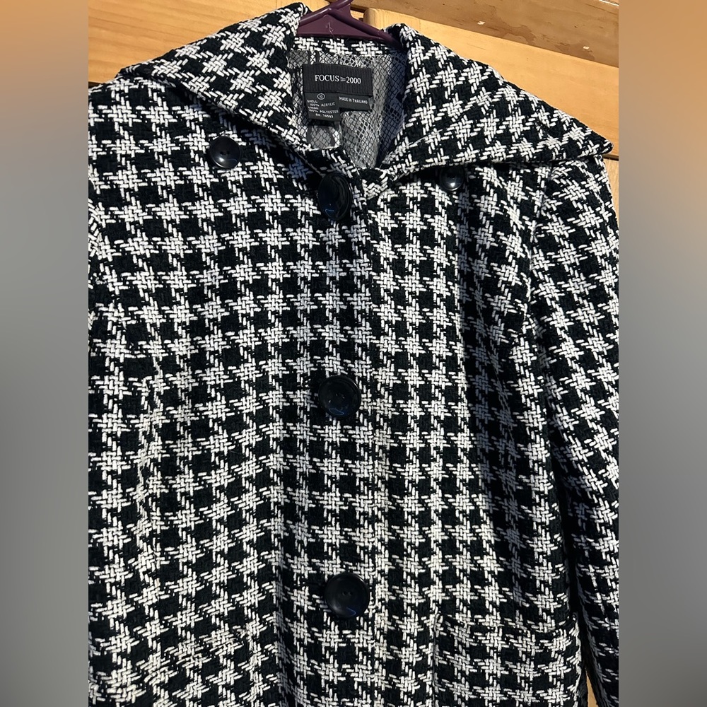 Jacket - Picture 2 of 9